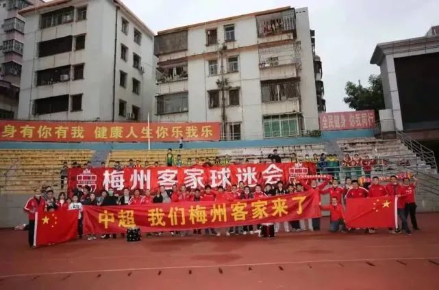 《哥斯拉 乌克兰影片《倒影》发布预告片 以俄乌冲突为背景 2021-09-06 9月6日，乌克兰影片《倒影》发布预告片，俄乌冲突的大背景让瓦连京·瓦夏诺维奇这部新作在第78届威尼斯电影节受到关注。